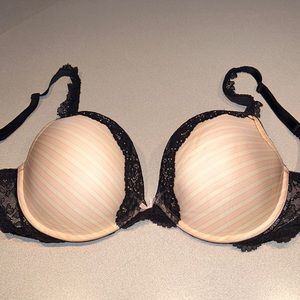 Victoria's Secret Black and Cream Lace Bra
